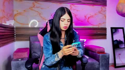 andrees_s online show from May 1, 11:42 pm