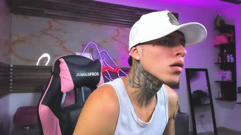 andrees_s online show from May 19, 12:22 pm