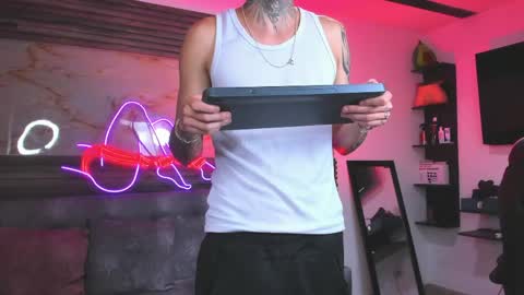andrees_s online show from May 22, 1:35 am