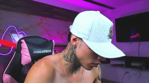 andrees_s online show from June 9, 11:55 am