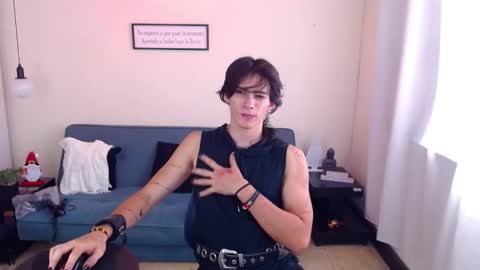 Snapshot of andreey50 chatting on December 3, 8:06 pm Andrey online show from December 3, 8:06 pm