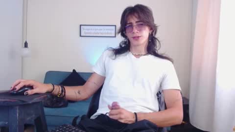 Snapshot of andreey50 chatting on February 1, 8:16 pm Andrey online show from February 1, 8:16 pm