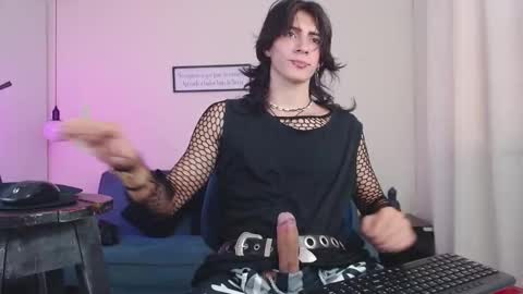 Snapshot of andreey50 chatting on February 7, 8:20 pm Andrey online show from February 7, 8:20 pm