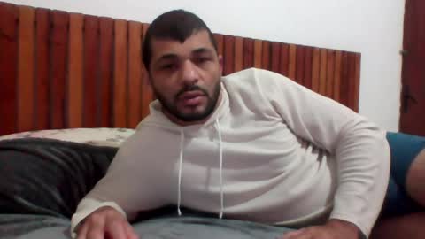 Snapshot of andreloko123 chatting on June 15, 2:25 am andreloko123 online show from June 15, 2:25 am