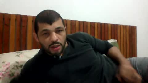 Snapshot of andreloko123 chatting on June 19, 1:54 am andreloko123 online show from June 19, 1:54 am