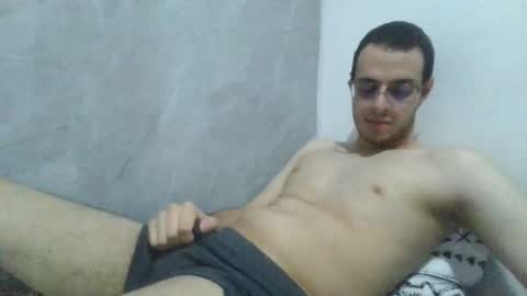 andres129494 online show from March 10, 1:54 am