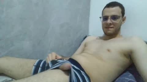 Snapshot of andres129494 chatting on April 12, 2:38 am andres129494 online show from April 12, 2:38 am