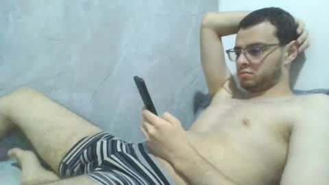 Snapshot of andres129494 chatting on April 15, 2:07 am andres129494 online show from April 15, 2:07 am