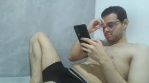 Snapshot of andres129494 chatting on May 8, 1:22 am andres129494 online show from May 8, 1:22 am
