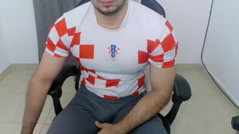 andres180950734 online show from October 2, 10:11 am