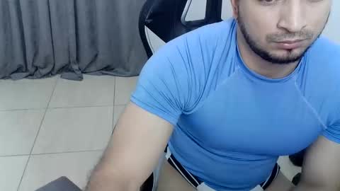 andres180950734 online show from January 5, 5:27 pm