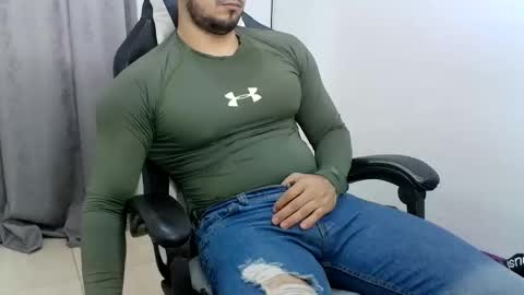 andres180950734 online show from January 8, 8:44 pm