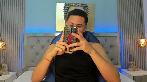 Snapshot of andres1_8 chatting on June 2, 4:03 am IM ANDRES online show from June 2, 4:03 am