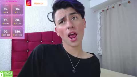 Snapshot of andres992563 chatting on February 7, 8:20 pm Alann online show from February 7, 8:20 pm