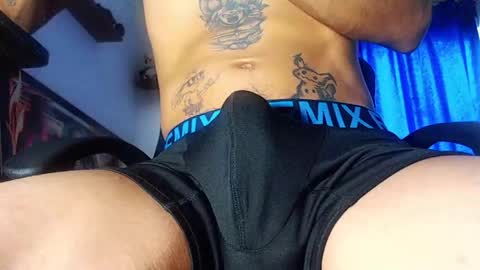 Snapshot of andres_cond chatting on May 14, 12:12 pm Andrs o online show from May 14, 12:12 pm