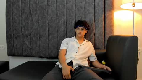 Snapshot of andres_cream chatting on September 9, 5:07 am andres_cream online show from September 9, 5:07 am