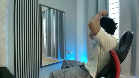 Snapshot of andres_cream chatting on September 16, 12:28 pm andres_cream online show from September 16, 12:28 pm