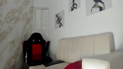 Snapshot of andres_cream chatting on October 12, 12:59 pm andres_cream online show from October 12, 12:59 pm