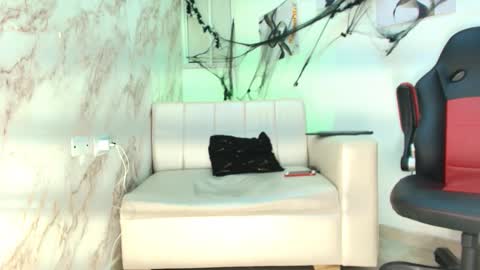 Snapshot of andres_stud chatting on November 1, 4:47 am andres_stud online show from November 1, 4:47 am