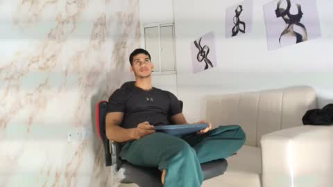 Snapshot of andres_stud chatting on November 29, 4:26 am andres_stud online show from November 29, 4:26 am