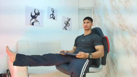 Snapshot of andres_stud chatting on December 2, 4:07 am andres_stud online show from December 2, 4:07 am