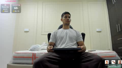 Snapshot of andres_stud chatting on May 24, 3:22 am andres_stud online show from May 24, 3:22 am