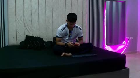 Snapshot of andres_stud777 chatting on September 22, 4:25 am ANDRES online show from September 22, 4:25 am