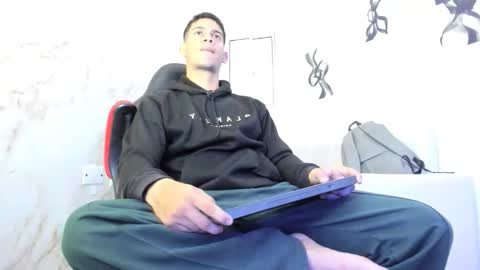 Snapshot of andres_stud777 chatting on October 5, 4:11 am ANDRES online show from October 5, 4:11 am