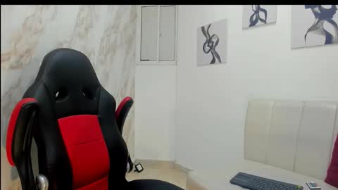 Snapshot of andres_stud777 chatting on October 11, 4:44 am ANDRES online show from October 11, 4:44 am