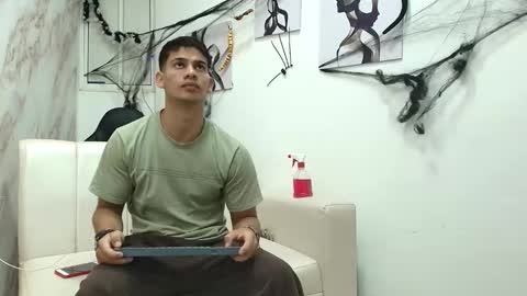 Snapshot of andres_stud777 chatting on October 19, 4:46 am ANDRES online show from October 19, 4:46 am