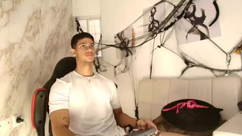 Snapshot of andres_stud777 chatting on October 24, 12:56 pm ANDRES online show from October 24, 12:56 pm
