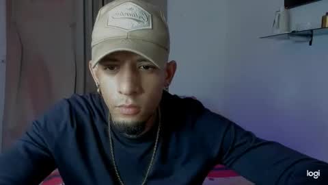 Snapshot of andres_white chatting on February 9, 2:48 am Andres white online show from February 9, 2:48 am