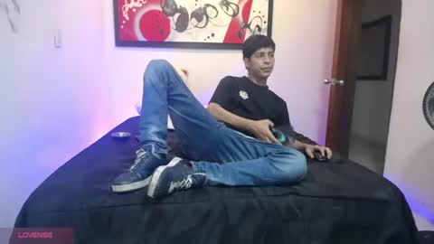andrescoll25 online show from June 28, 9:21 pm