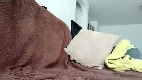Snapshot of andresfloga chatting on April 9, 4:01 pm andresfloga online show from April 9, 4:01 pm