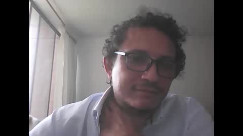 Snapshot of andresfloga chatting on April 27, 3:32 pm andresfloga online show from April 27, 3:32 pm