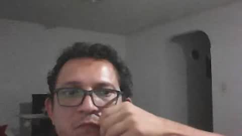andresfloga online show from June 15, 4:04 am