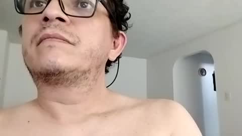 andresfloga online show from June 28, 4:35 pm