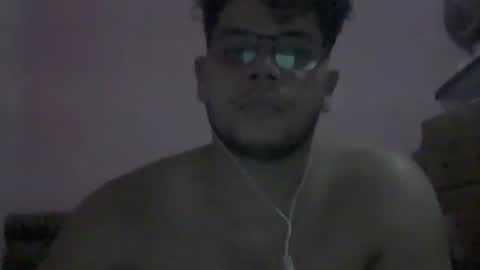 Snapshot of andresgonzales_ chatting on November 3, 5:03 pm andresgonzales_ online show from November 3, 5:03 pm