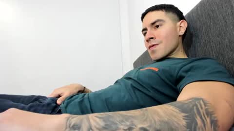 Snapshot of andresjuan92 chatting on October 9, 3:04 am onlyfanscallmegotter online show from October 9, 3:04 am