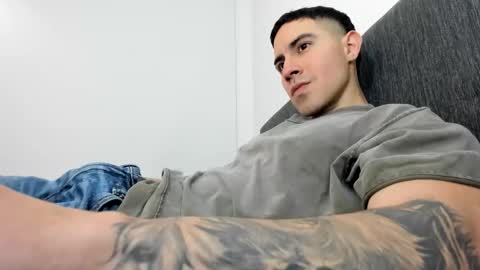 Snapshot of andresjuan92 chatting on October 28, 2:59 am onlyfanscallmegotter online show from October 28, 2:59 am