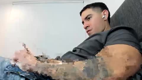 Snapshot of andresjuan92 chatting on November 7, 4:01 am onlyfanscallmegotter online show from November 7, 4:01 am