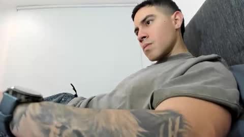 Snapshot of andresjuan92 chatting on November 14, 3:38 am onlyfanscallmegotter online show from November 14, 3:38 am