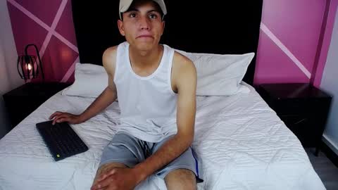 Snapshot of andresmatt chatting on December 5, 4:53 am ANDRESMATT online show from December 5, 4:53 am
