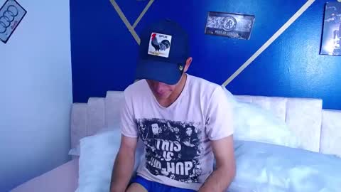 Snapshot of andresmatt chatting on December 24, 10:01 am ANDRESMATT online show from December 24, 10:01 am