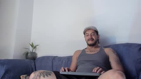 Andres online show from February 16, 8:32 am
