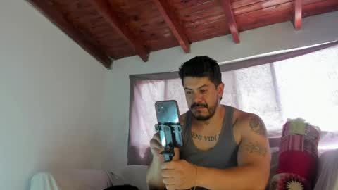 Snapshot of andressmith__ chatting on May 7, 5:51 pm Andres online show from May 7, 5:51 pm