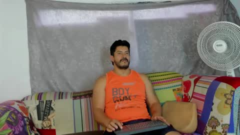 Snapshot of andressmith__ chatting on May 19, 9:54 pm Andres online show from May 19, 9:54 pm