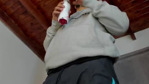 Snapshot of andressmith__ chatting on June 9, 9:37 pm Andres online show from June 9, 9:37 pm