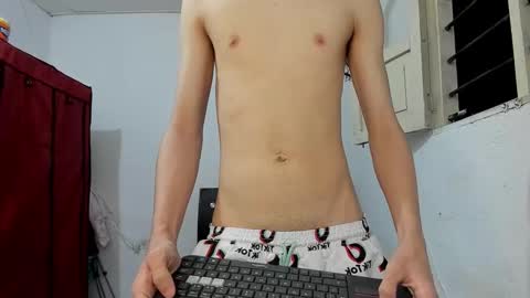 andrew_2811 online show from January 15, 12:48 am