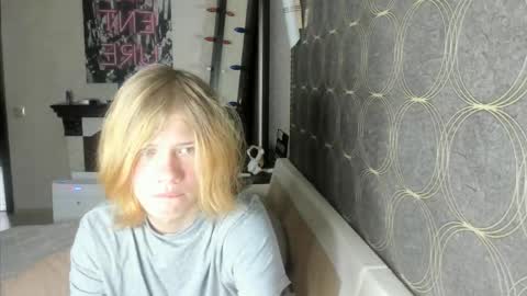 Snapshot of andrew_bolden chatting on April 25, 1:41 pm Andrew online show from April 25, 1:41 pm
